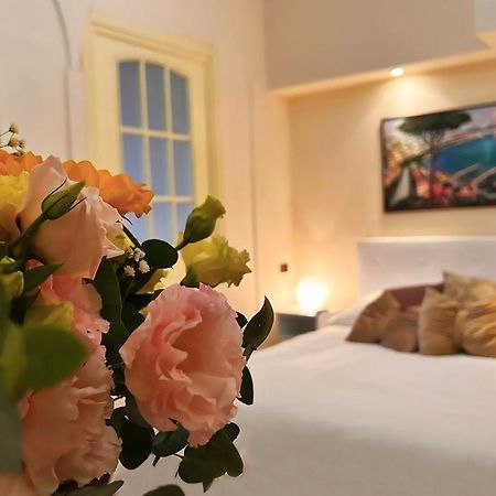 Appartement Domus Elena - Plebiscito à Naples Extérieur photo