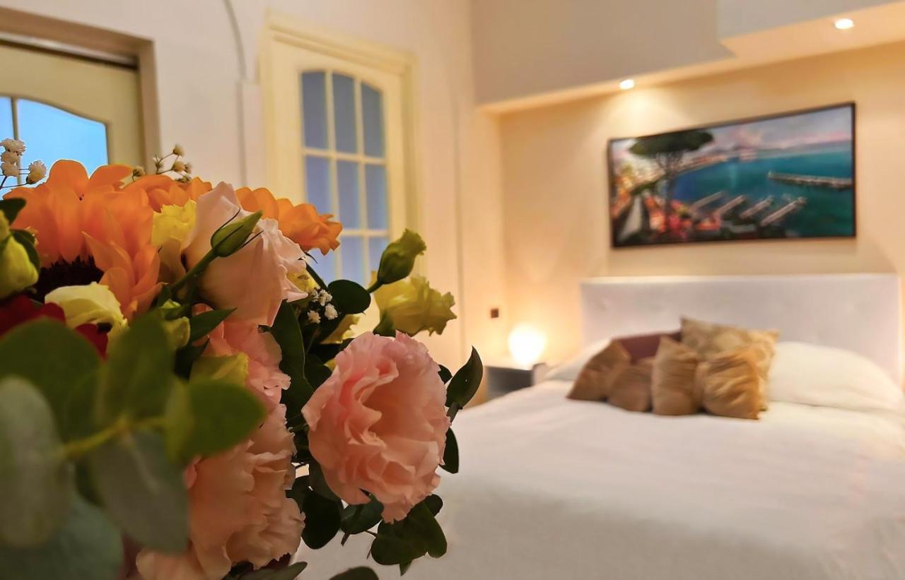 Appartement Domus Elena - Plebiscito à Naples Extérieur photo