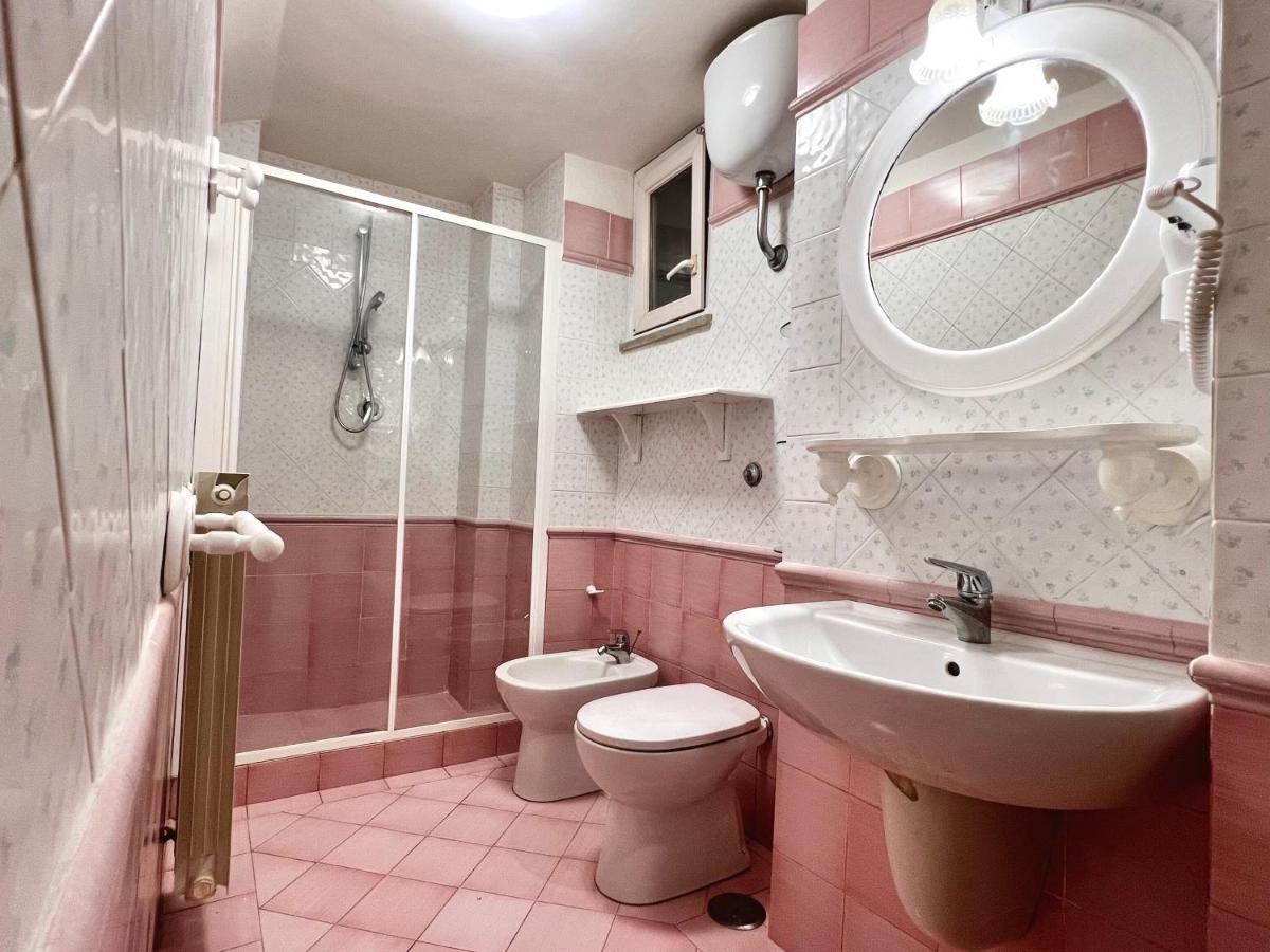 Appartement Domus Elena - Plebiscito à Naples Extérieur photo