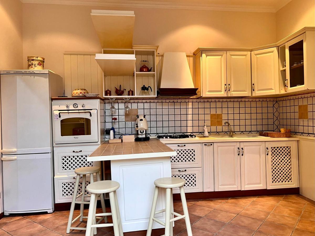 Appartement Domus Elena - Plebiscito à Naples Extérieur photo